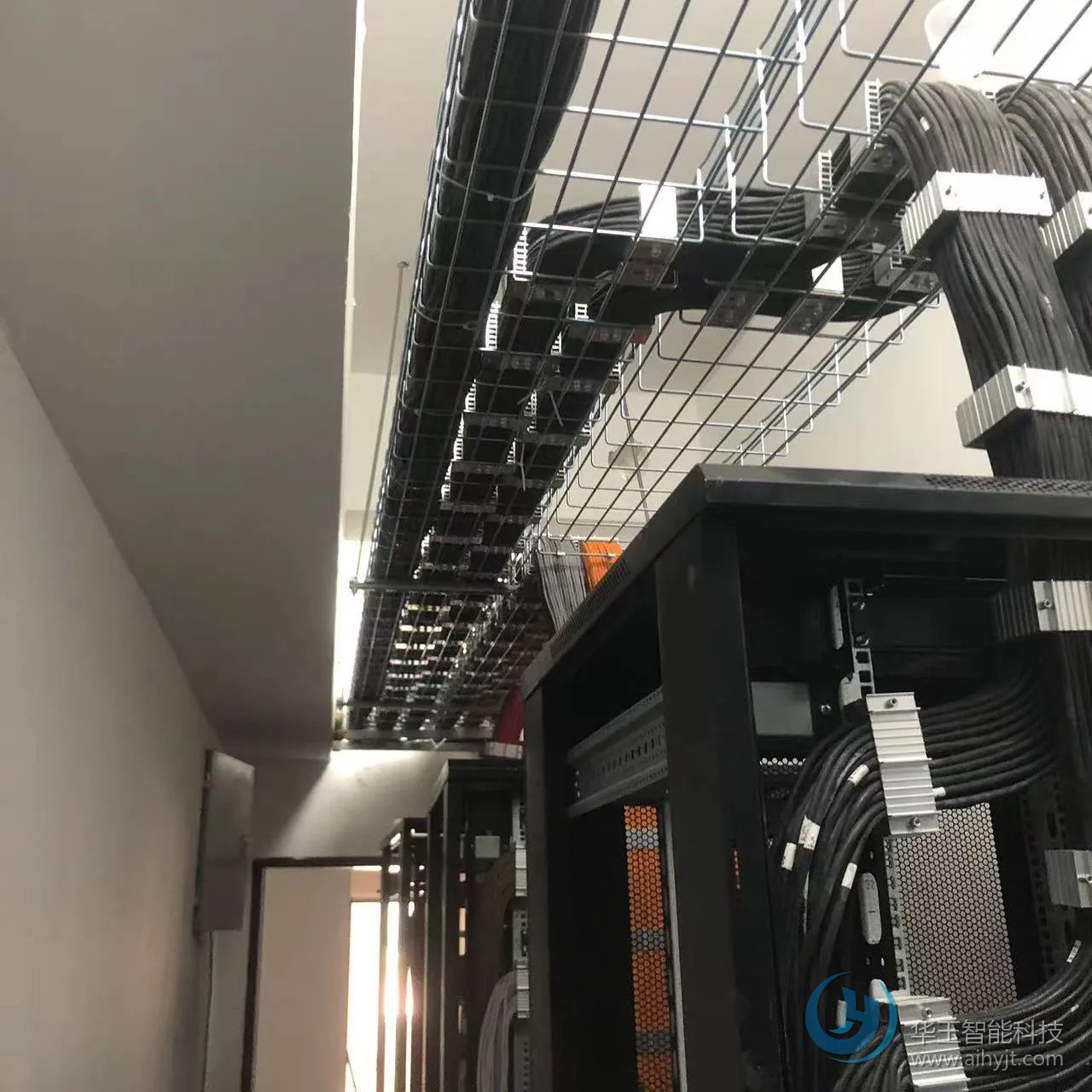 系统运维与机房巡检现场
